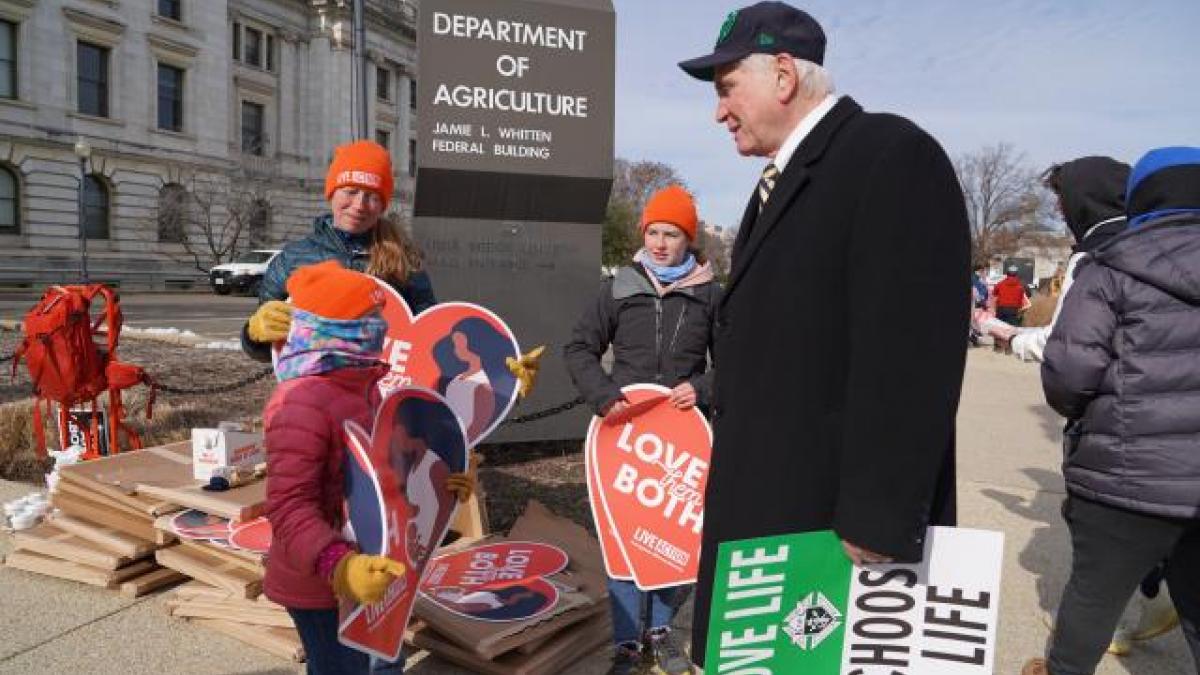 Rep. Kelly march for life