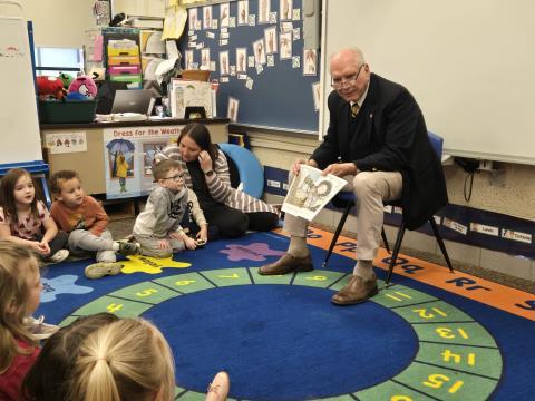 mk reading to students