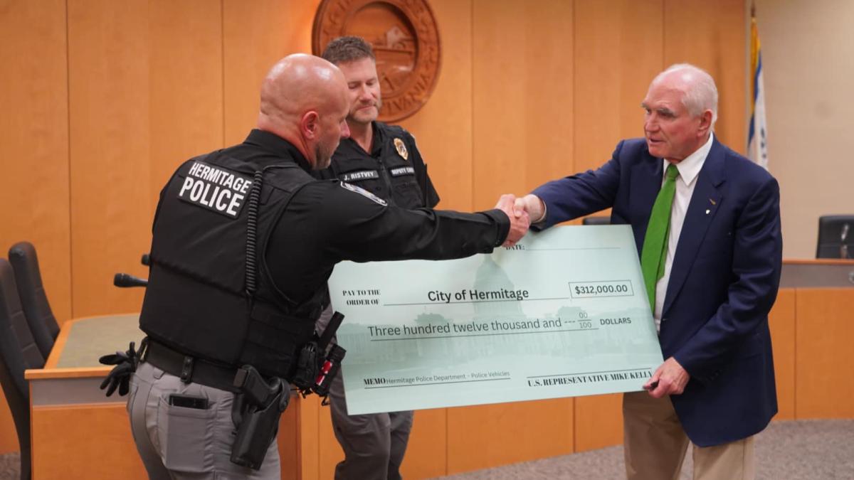 020426 mk hermitage police